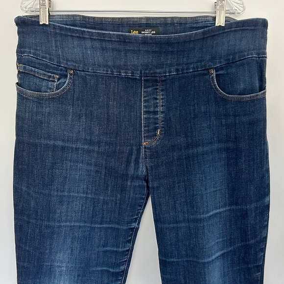 Lee Slim fit Skinny leg Sculpting Jeans with Stretch - Picture 2 of 10